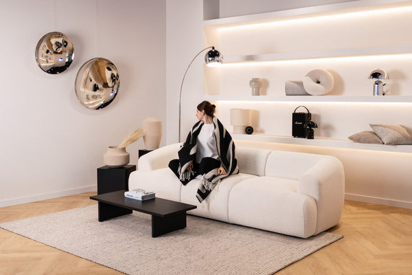 Jaka sofa do dużego salonu? Odkryj modele XL i XXL, które nie znikają w przestrzeni
