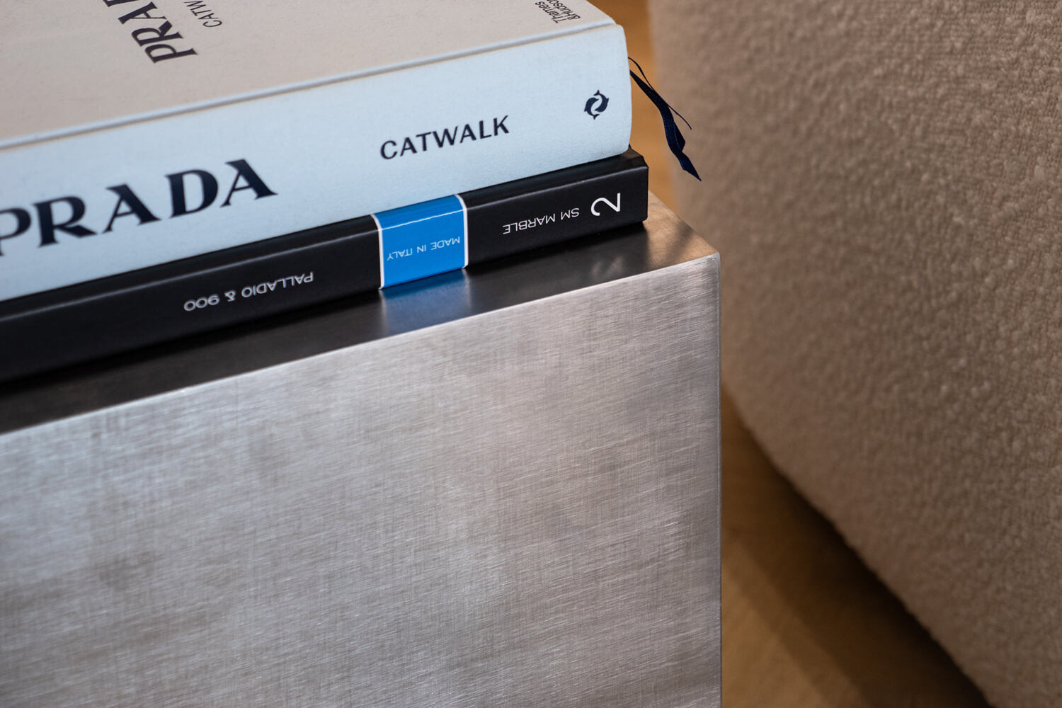 Stolik Pomocniczy KOVU