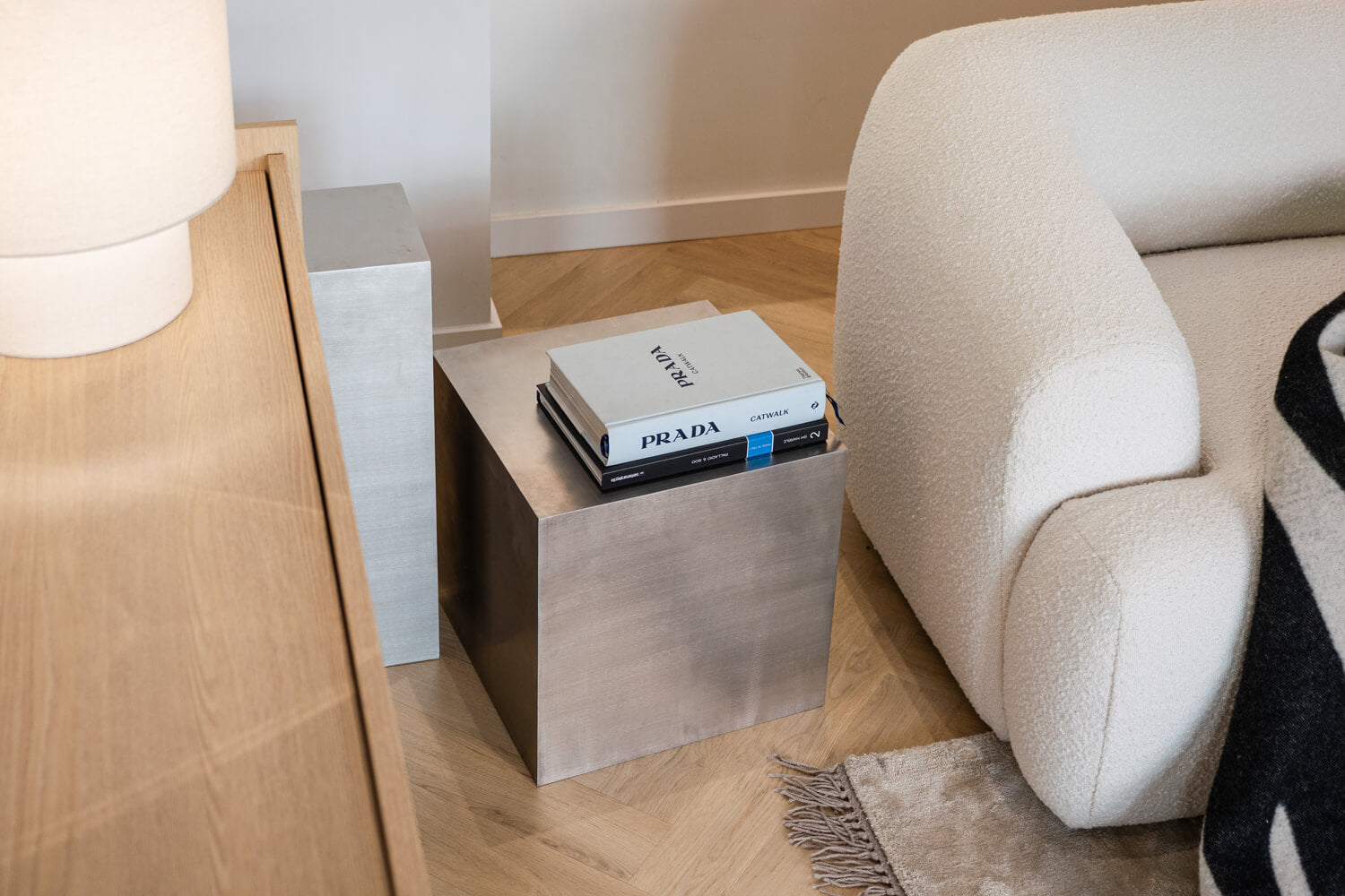 Stolik Pomocniczy KOVU