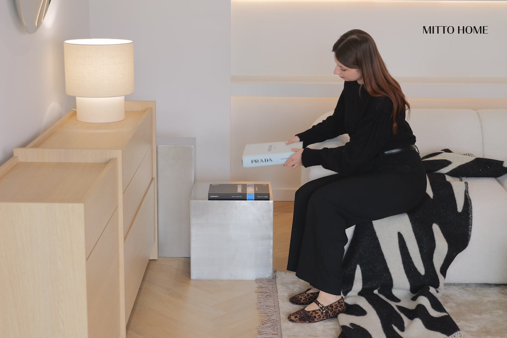 Stolik Pomocniczy KOVU